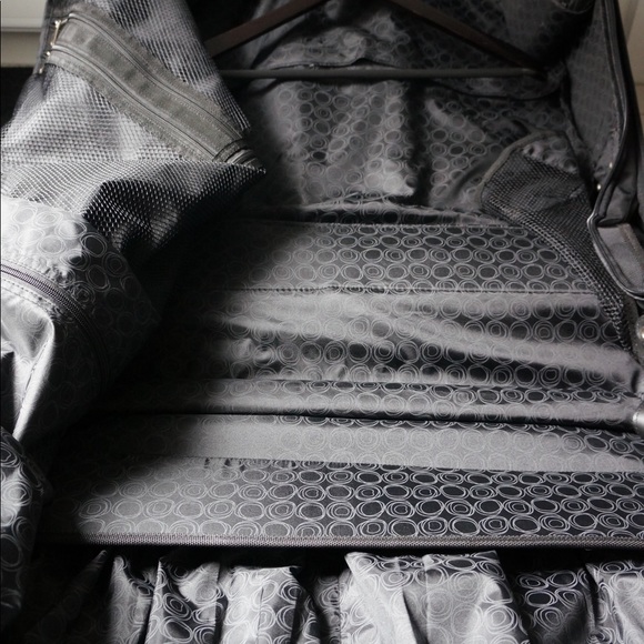 ⭐️NWOT⭐️ Suitcase - Picture 2 of 3